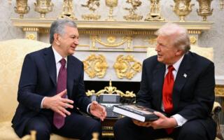 Шавкат Мирзиёев Дональд Трамп билан телефон орқали мулоқот қилди