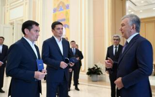 Шавкат Мирзиёев Урганч халқаро аэропортидаги бунёдкорлик ишлари билан танишди