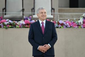 Шавкат Мирзиёев таълим соҳасидагиларни Билимлар куни билан табриклади