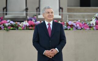 Шавкат Мирзиёев таълим соҳасидагиларни Билимлар куни билан табриклади