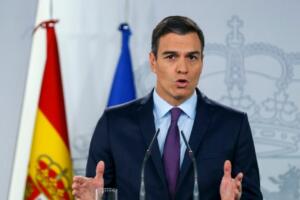 Испанияда оммавий норозилик намойишлари ортидан муддатидан аввал парламент сайловлари ўтказилади